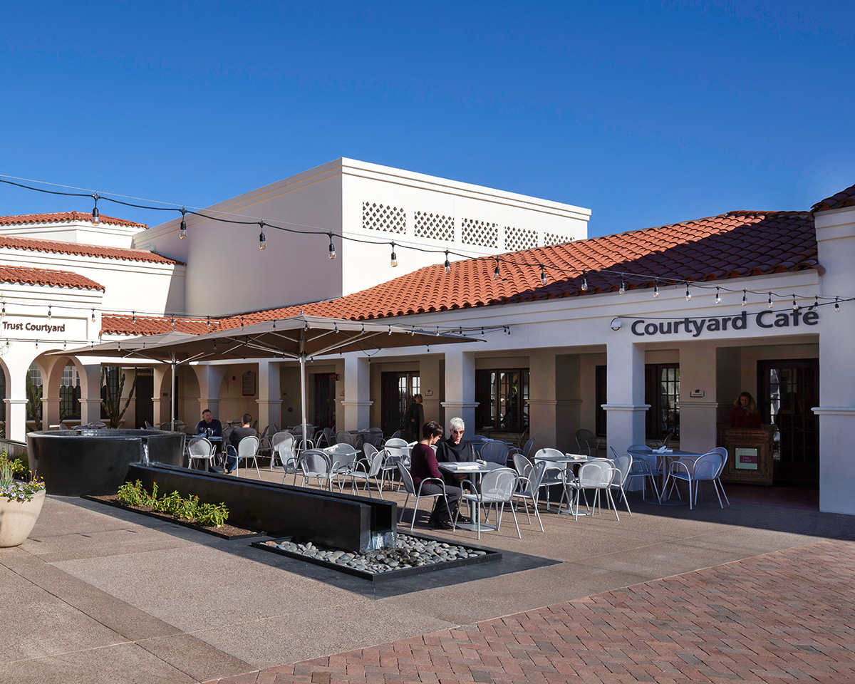 The Courtyard Cafe At The Heard Museum